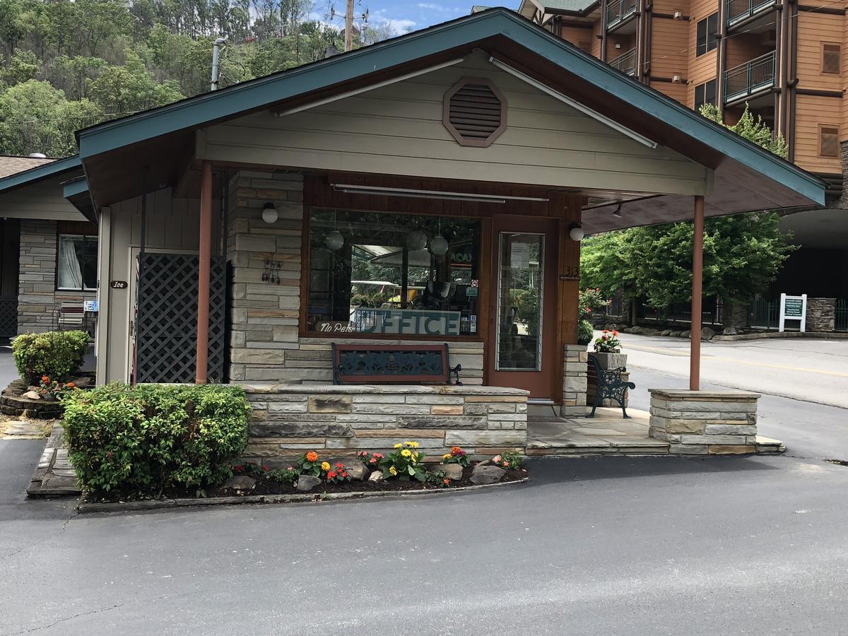 Marshall's Creek Rest Gatlinburg